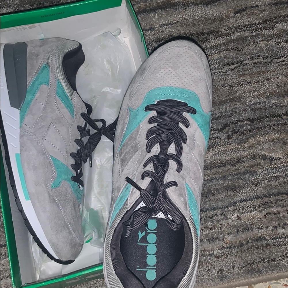 Shoes - Picture 2 of 2